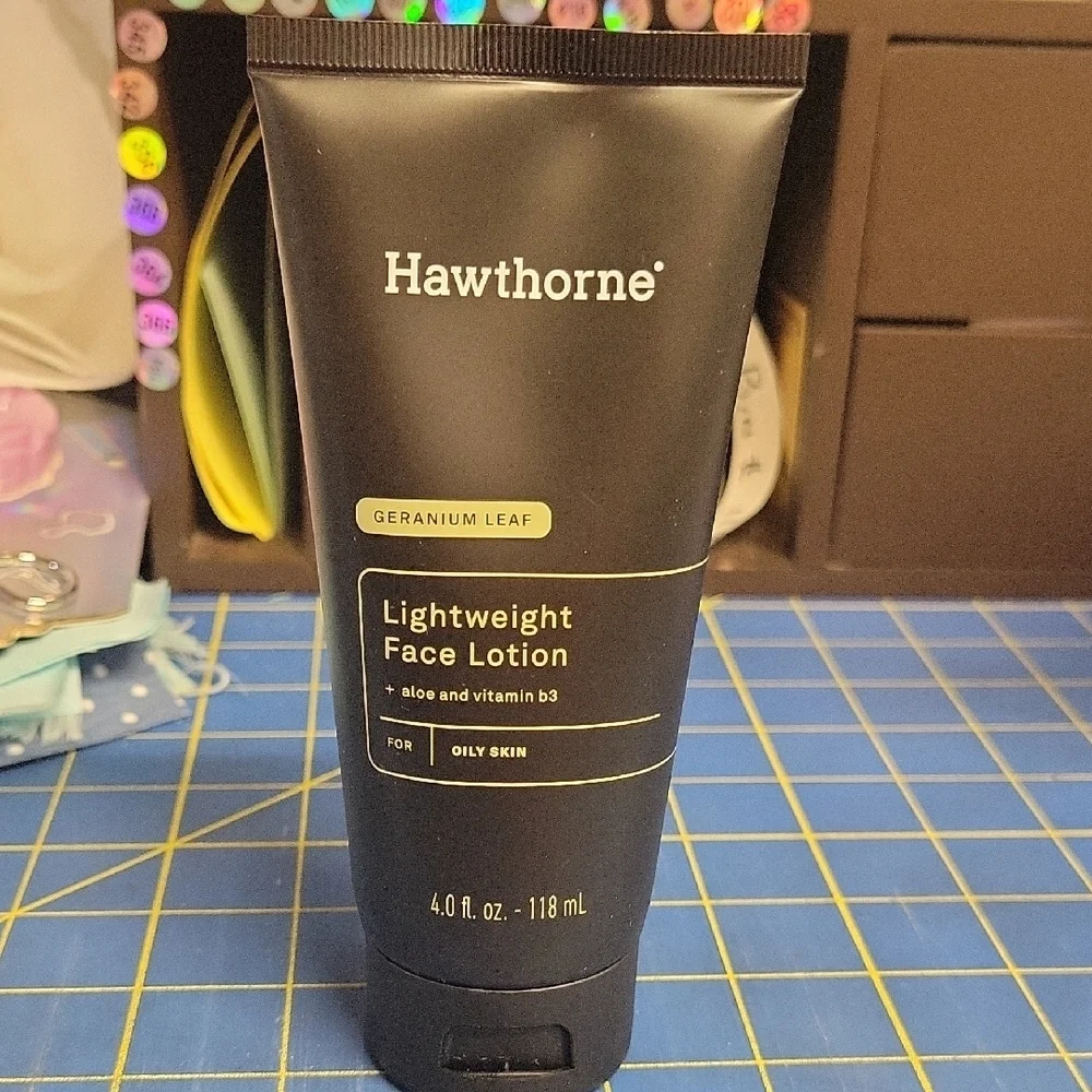 Hawthorne Lightweight Face Lotion 118ml New Sealed Tube